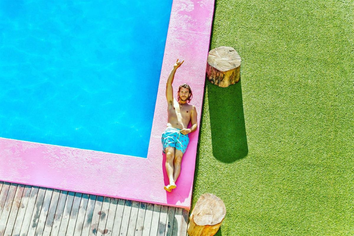 Now Benidorm - party hotel pool