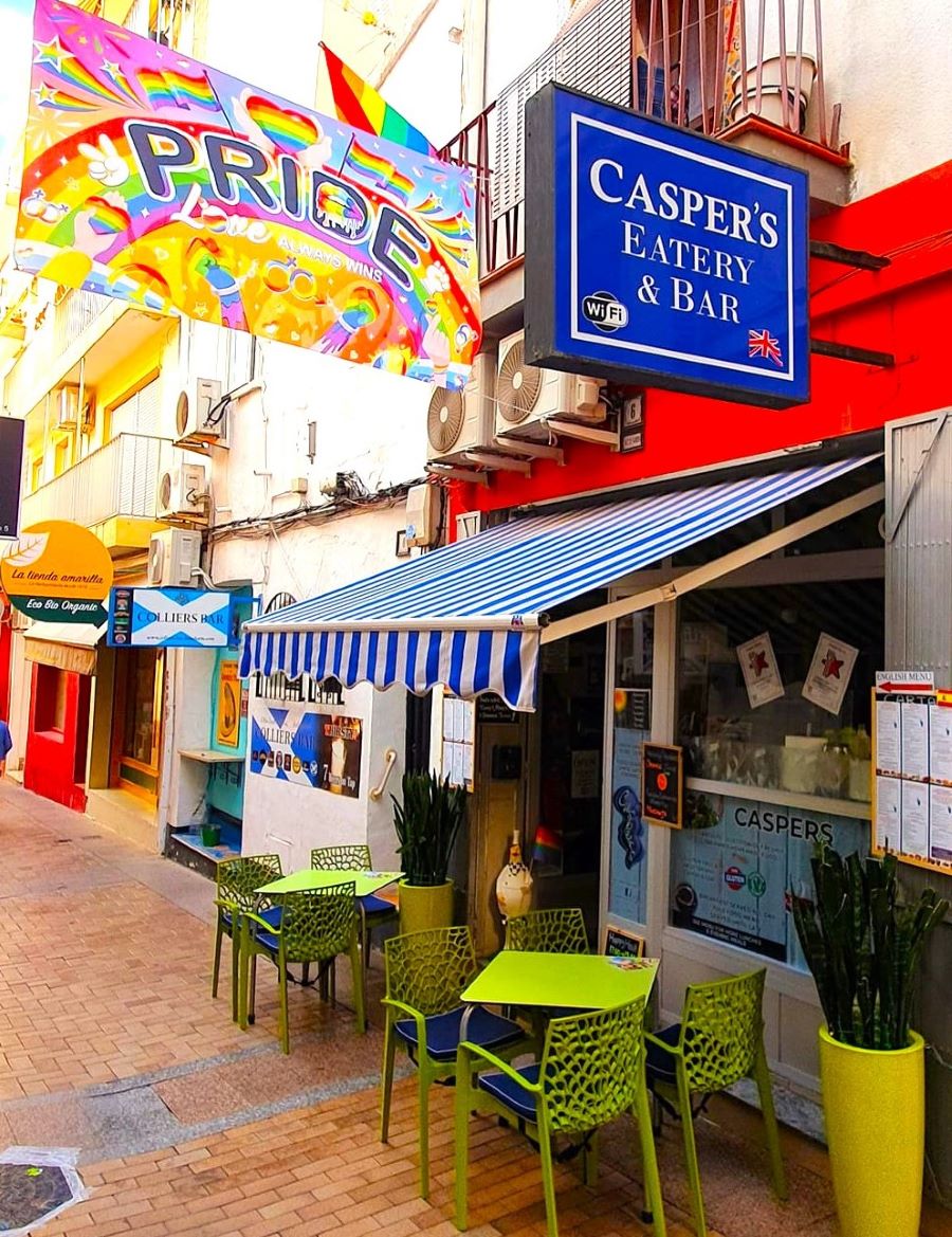 Casper's Eatery & Bar serving the gay scene breakfast, brunch and drinks since 2005