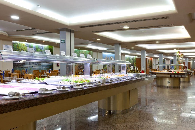 Gran Bali Hotel in Benidorm - buffet