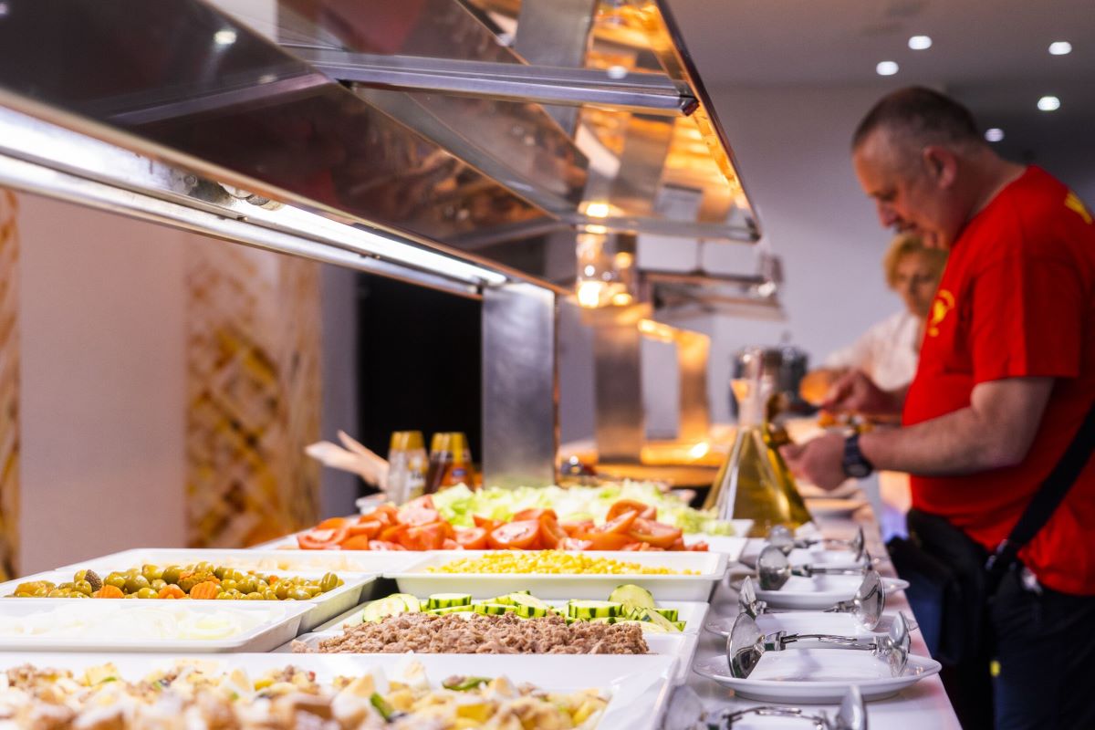 Hotel Montesol Benidorm - buffet dining