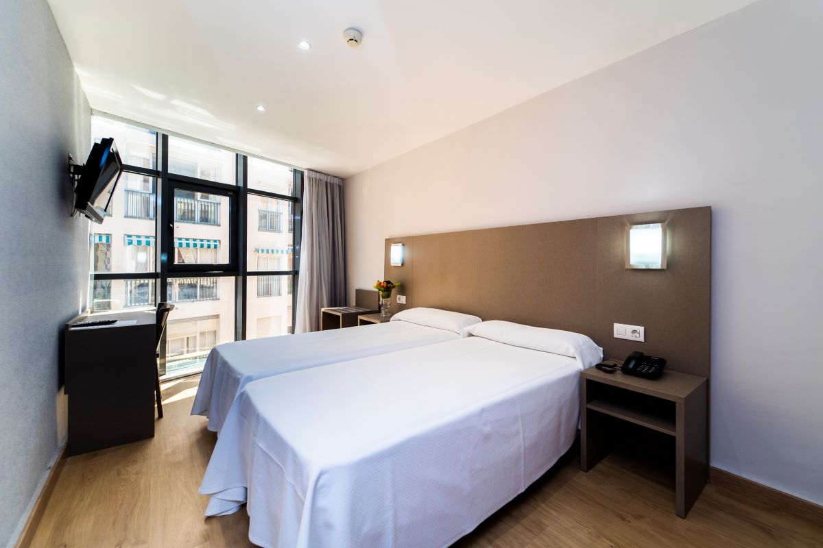 Hotel Montesol Benidorm - twin room no balcony