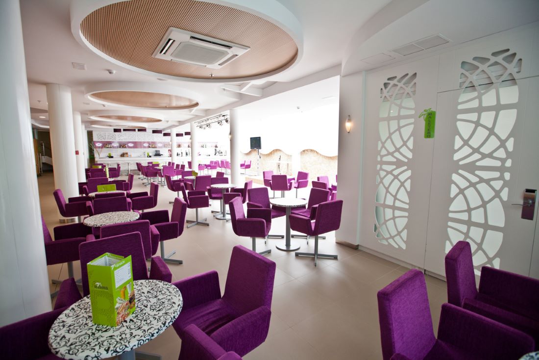 Hotel Riviera Beachotel Benidorm - purple bar