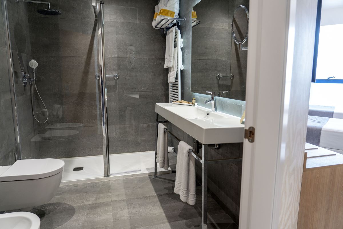 Madeira centro Hotel Benidorm - bathroom