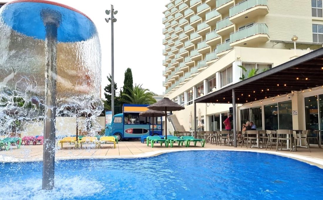 Regente hotel Benidorm holidays - pool bar